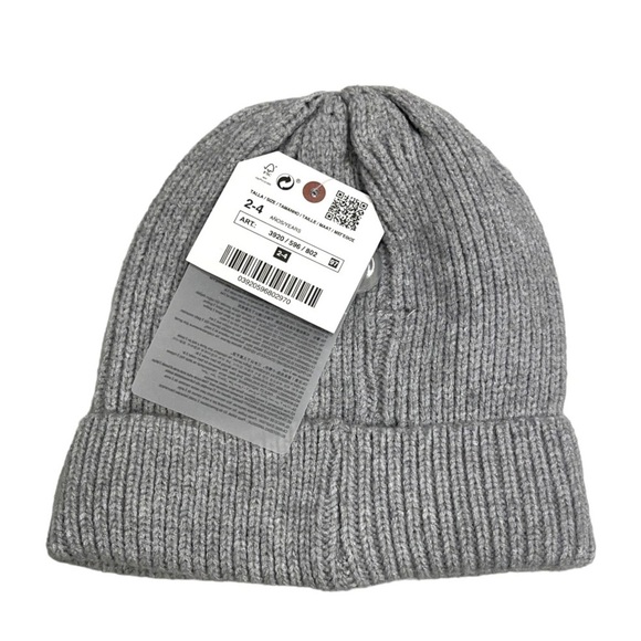 070 Zara Rainbow Sequence Beanie Hat - Picture 3 of 4